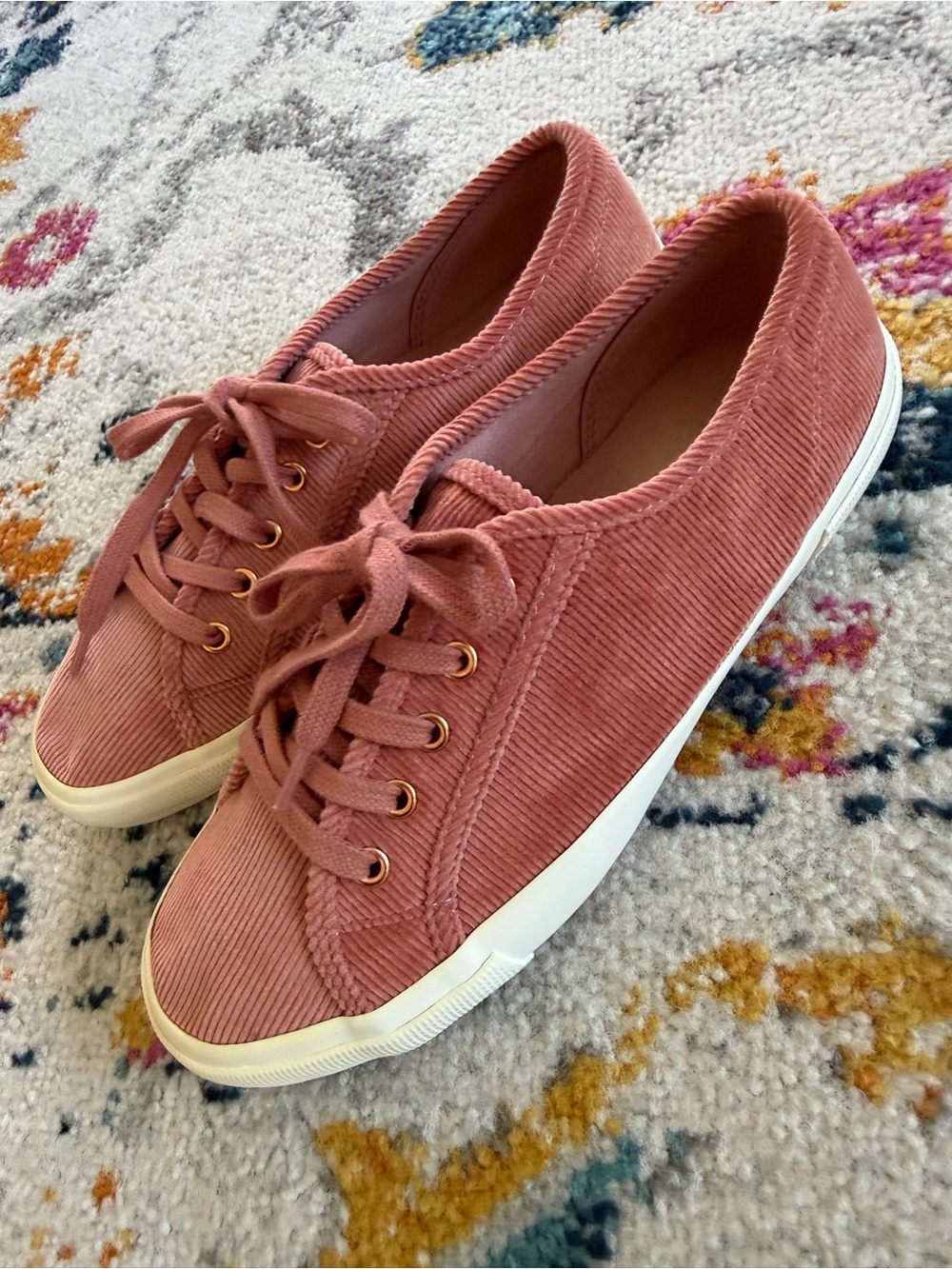 Old Navy Corduroy Sneakers Camelia Rose Women’s 8 - Picture 2 of 8